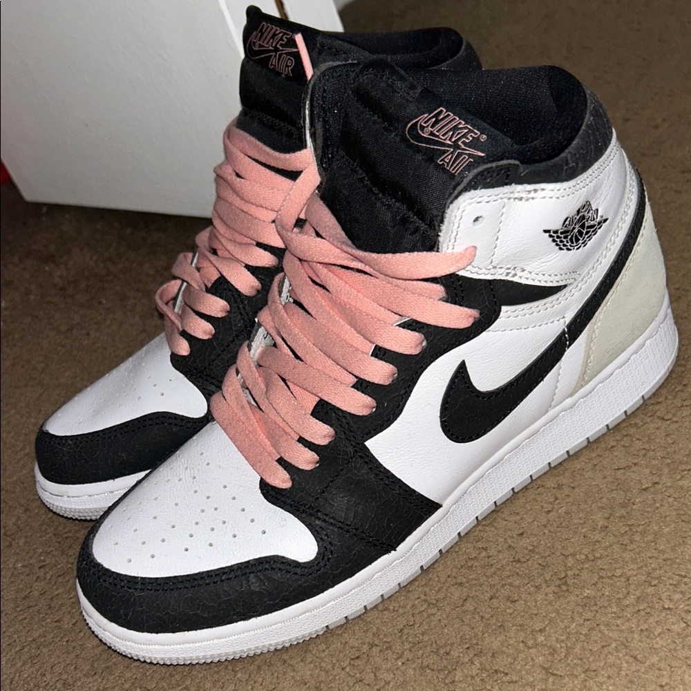 Jordan 1 - size 7y (high top)